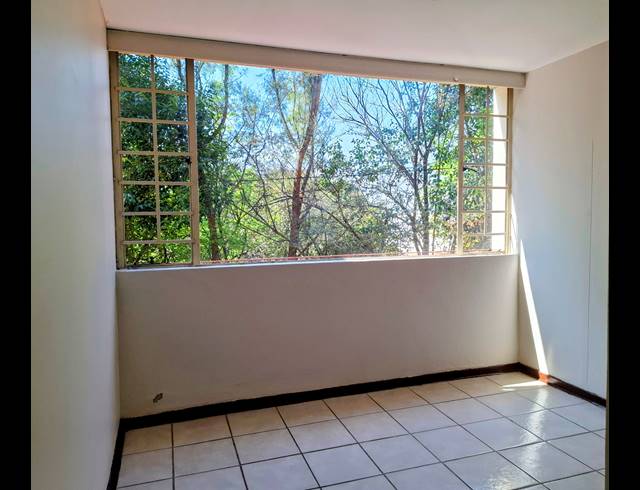 2 BEDROOM APARTMENT FOR SALE IN KENSINGTON B